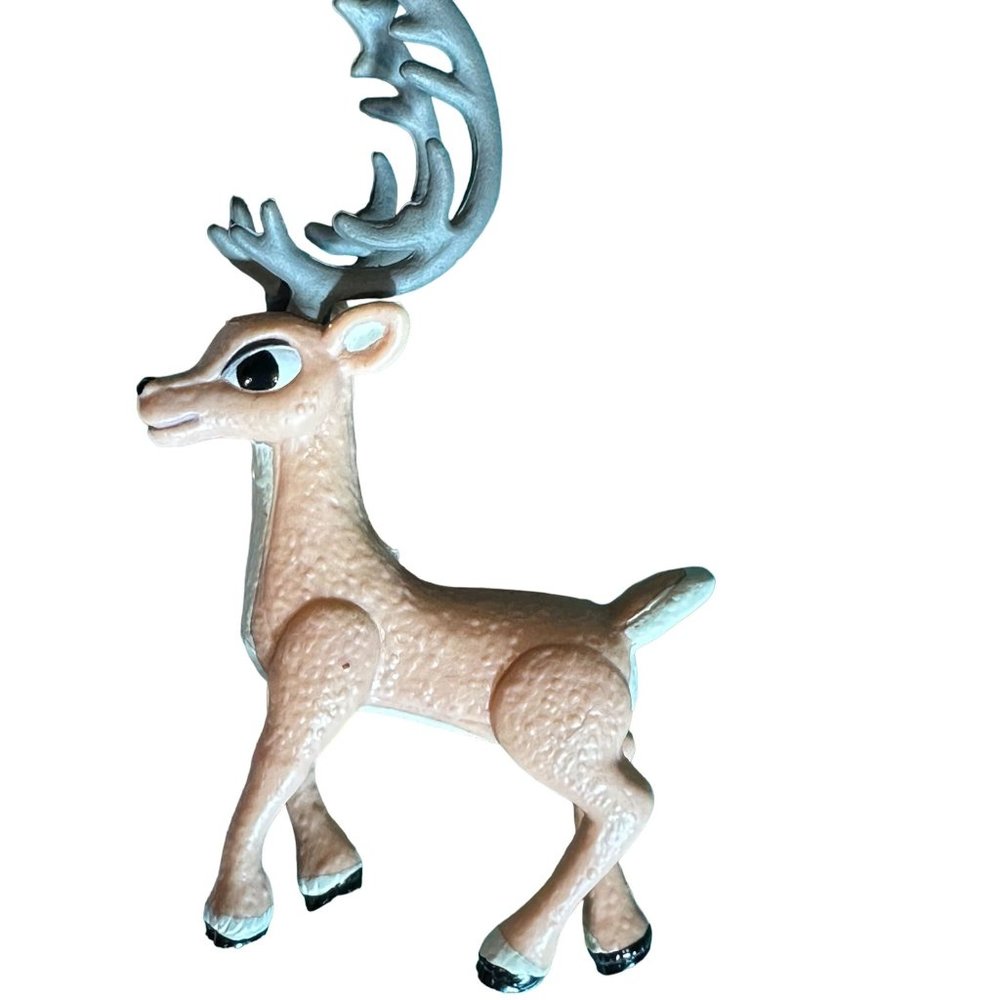 Young Rudolph Misfit Toys Playing Mantis 2004 Cake Topper Reindeer Display Train